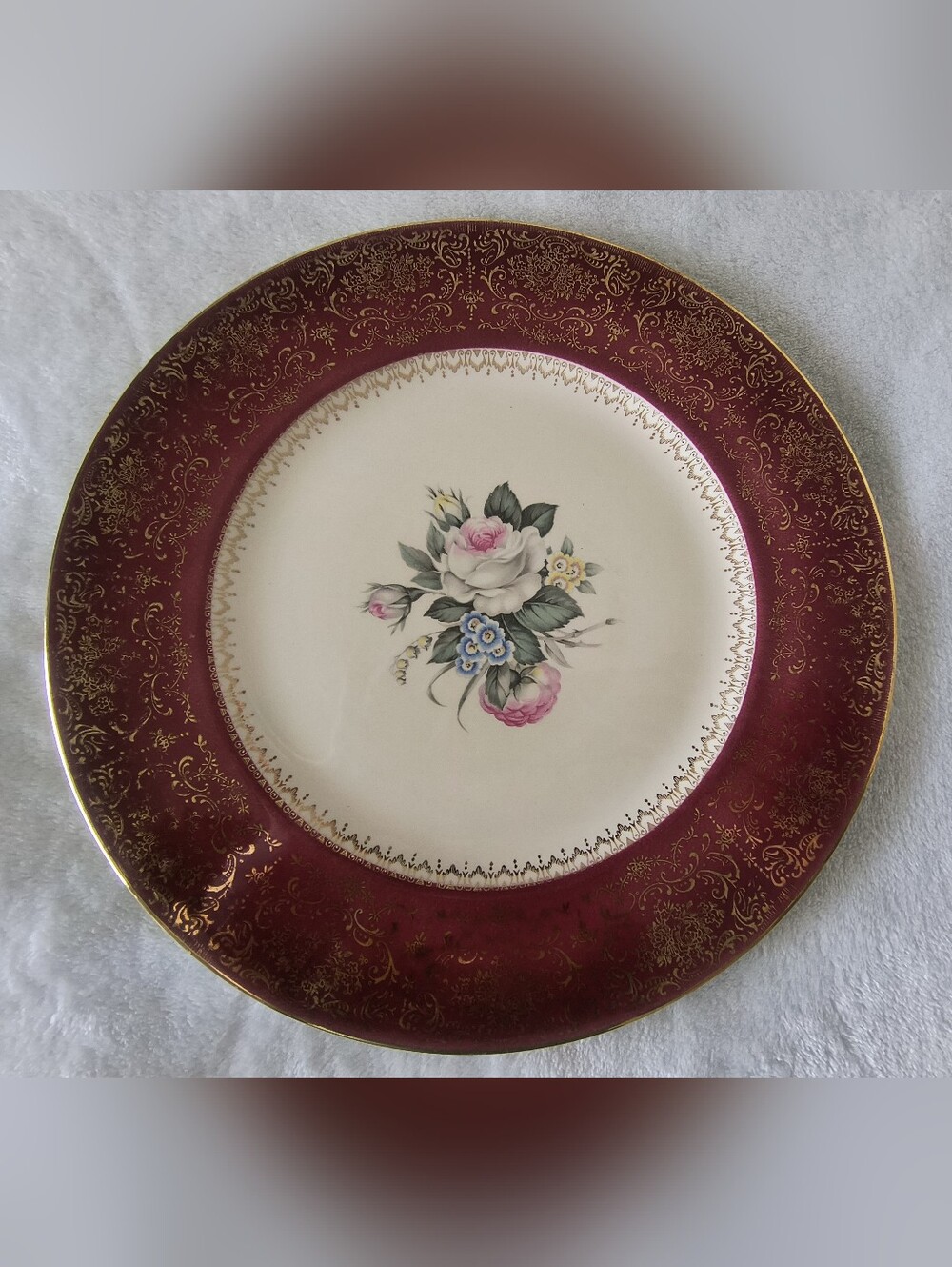 Vintage Edward DON & Company floral design Plate gold filigree  10 1/2” Set of 2